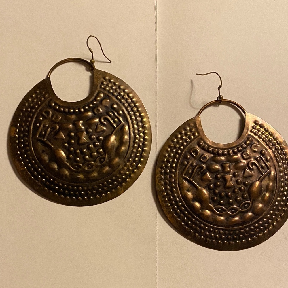 Antique disc metal earrings